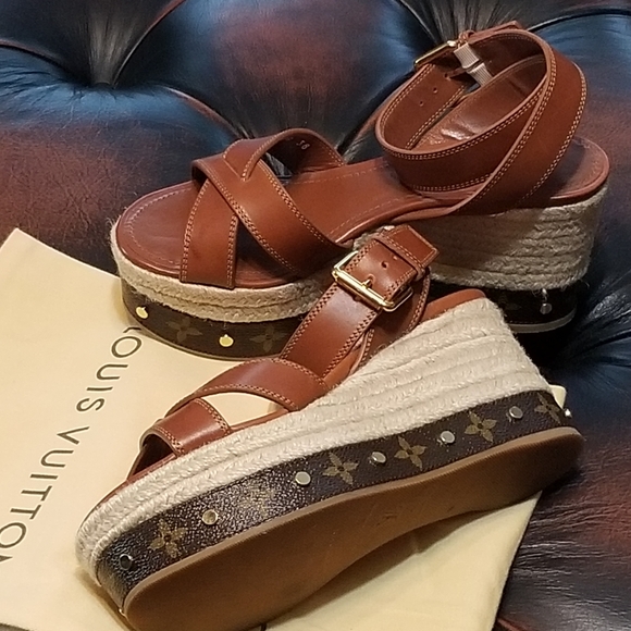 LOUIS VUITTON TIMELAPSE WEDGE SANDALS - Picture 5 of 8